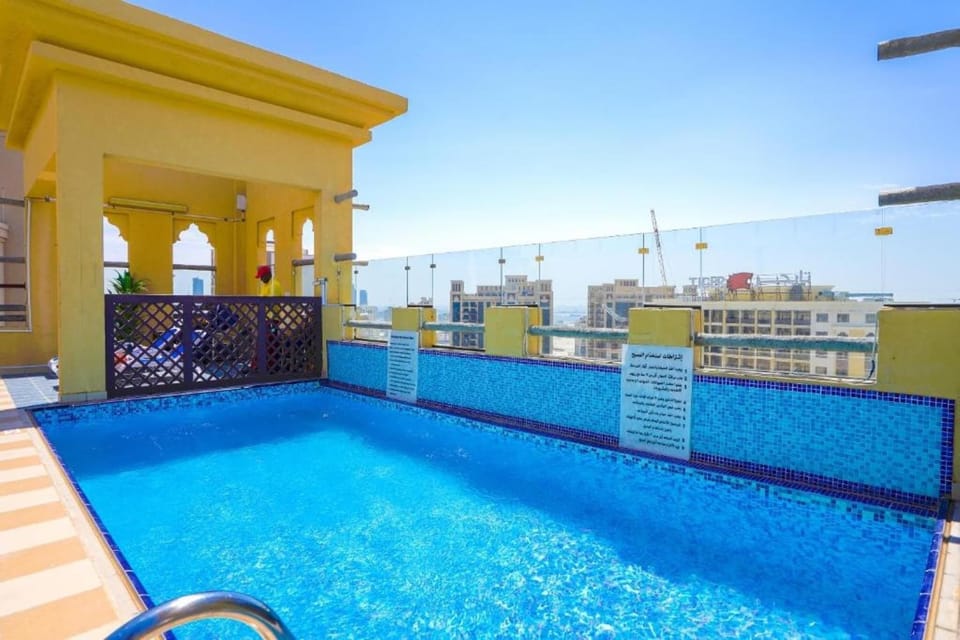Holiday Home Swimming Pool