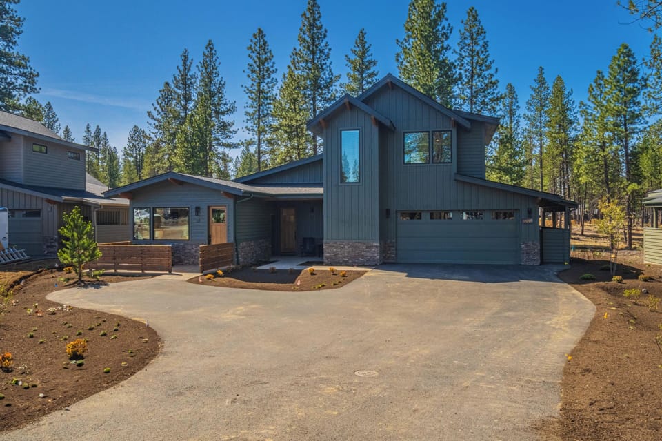 18197 Forestbrook-01