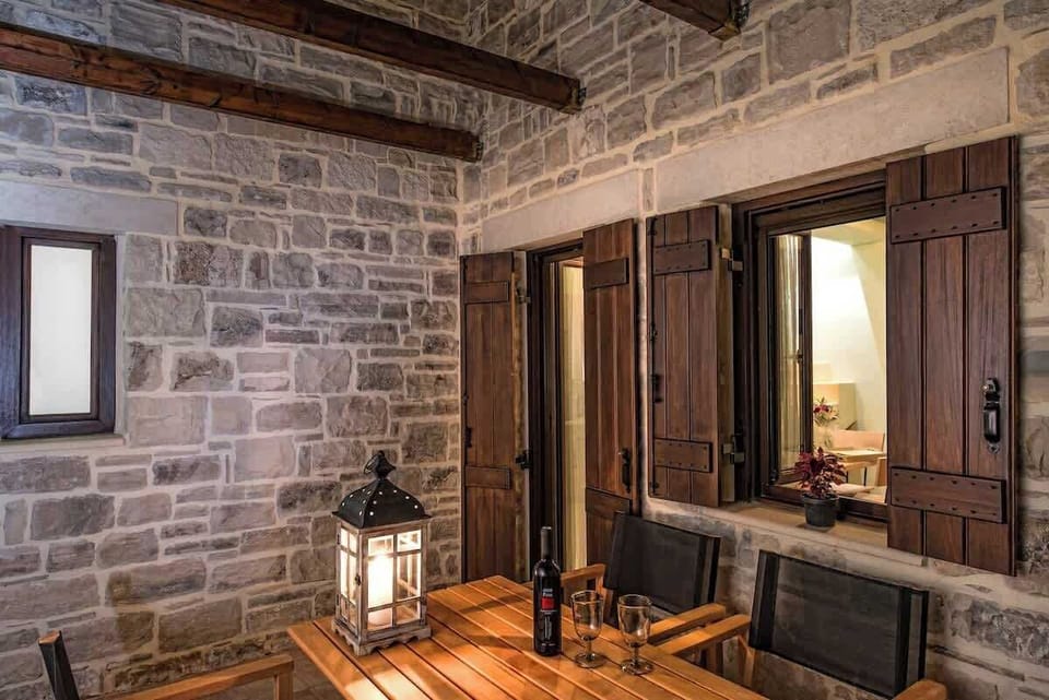 Exterior Seating Area – A perfect outdoor corner for enjoying coffee or wine under the stars.