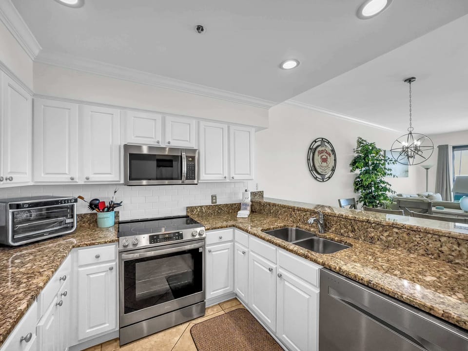 Fully equipped kitchen