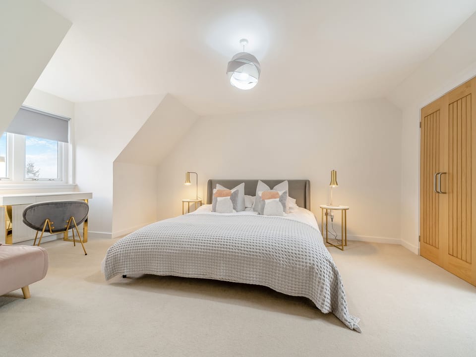 King size Double bedroom | Springbank, Brodick