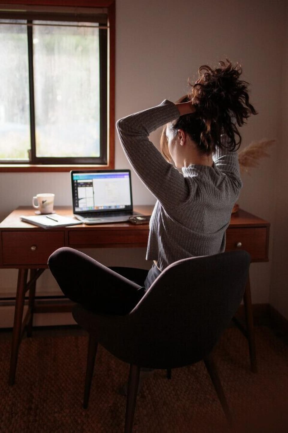 If you have to work while on vacay, at least there`s a desk and some privacy.