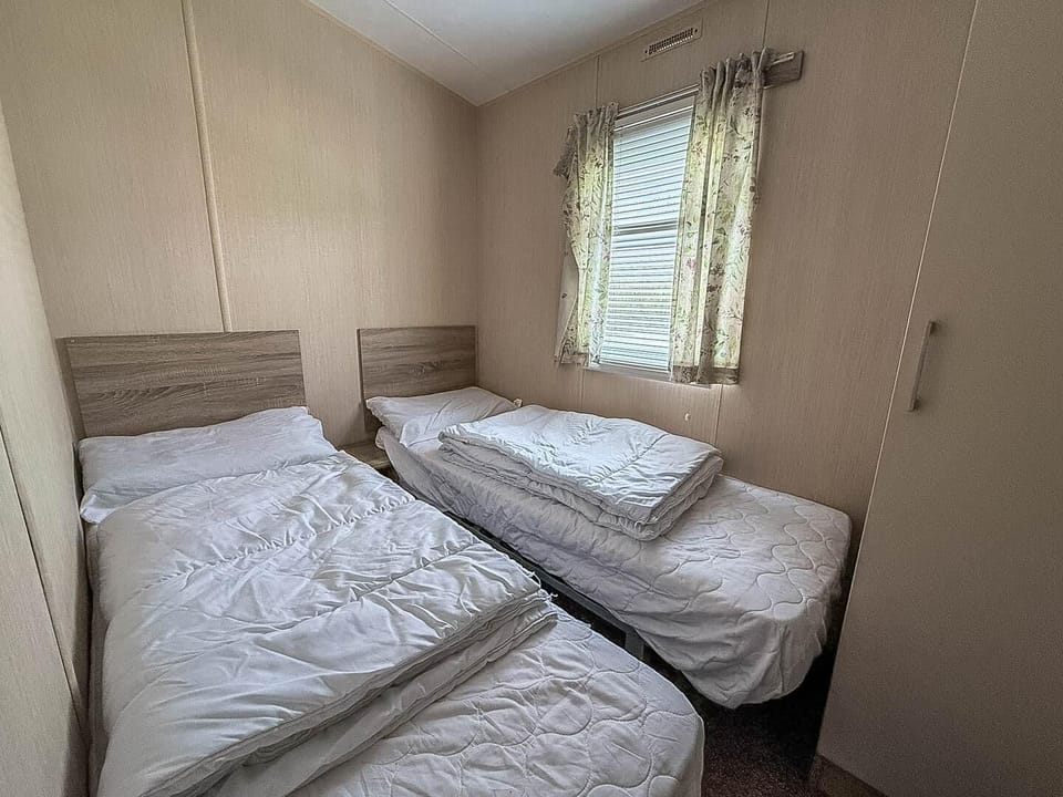 Planning your holidays 2026? Look no further than Kessingland Beach Holiday Park Lowestoft, offering unforgettable last minute family holidays by the serene Kessingland beach.