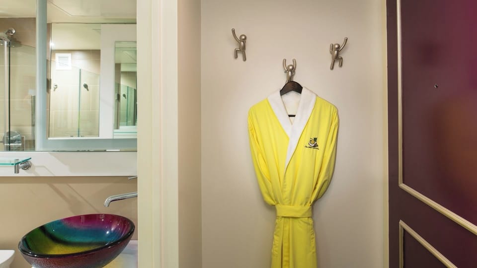 Arrive and feel instantly at home in this chic space.