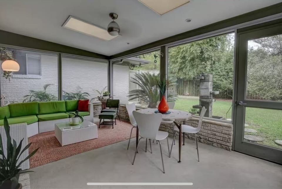 Screen Porch