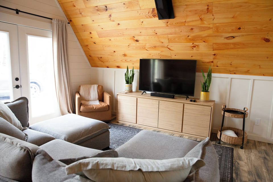 Living Room (2)
