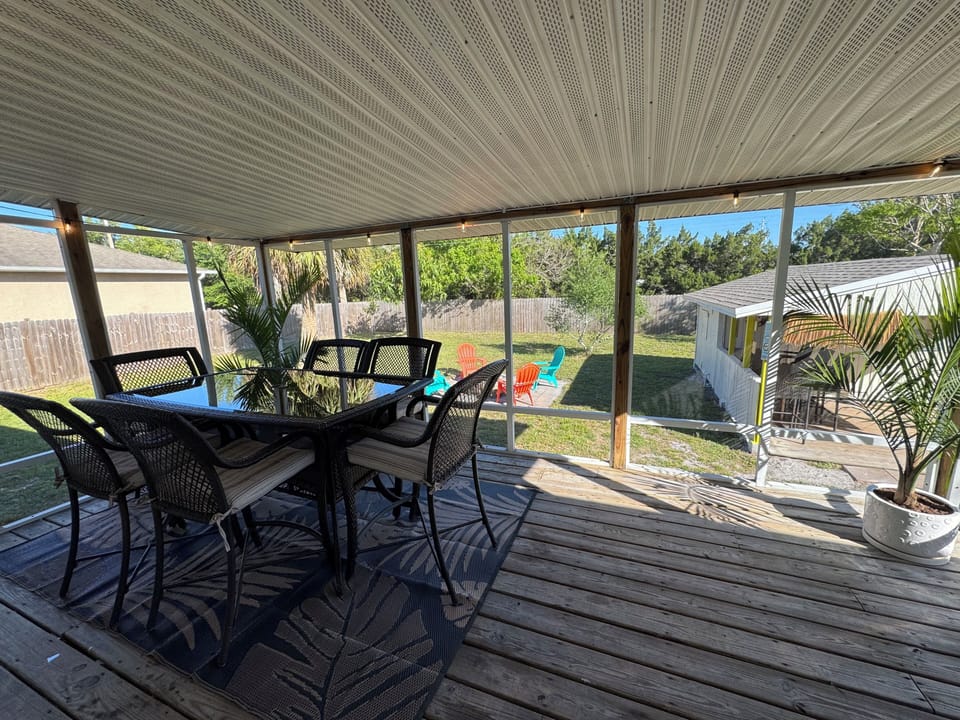 Outdoor dining