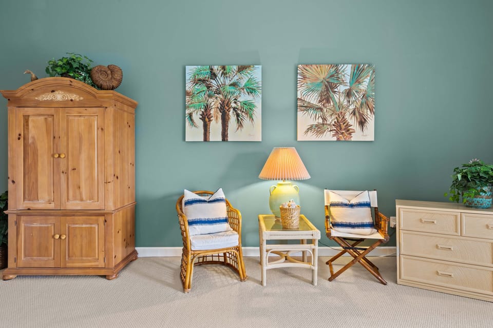 Extra seating to entertain visitors.