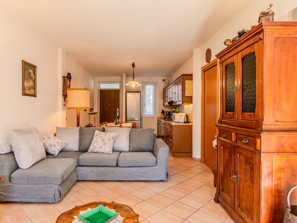Flooring, Interior Design, Floor, Apartment, Balcony, Ceiling, Condominium, Chair, Shade, Porch