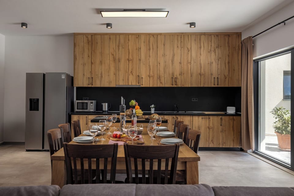 Kitchen and dining area