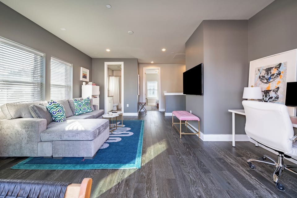 Enjoy easy access from the balcony.