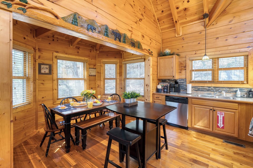 Kitchen and dining area.
