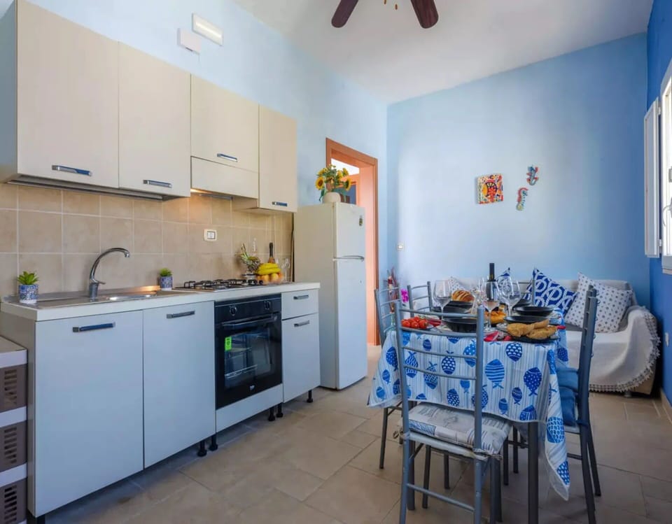 Autumn, Kitchen, Spring, Summer