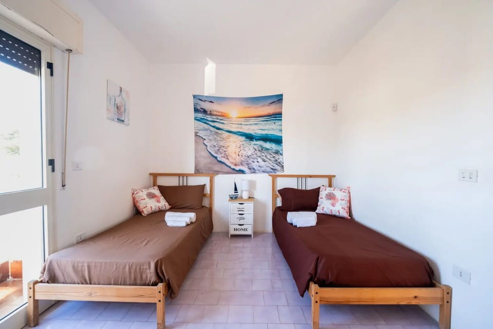 Autumn, Bedroom, Spring, Summer