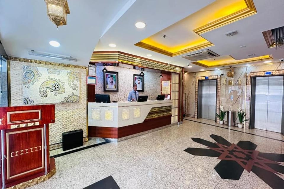 Entrance / Reception