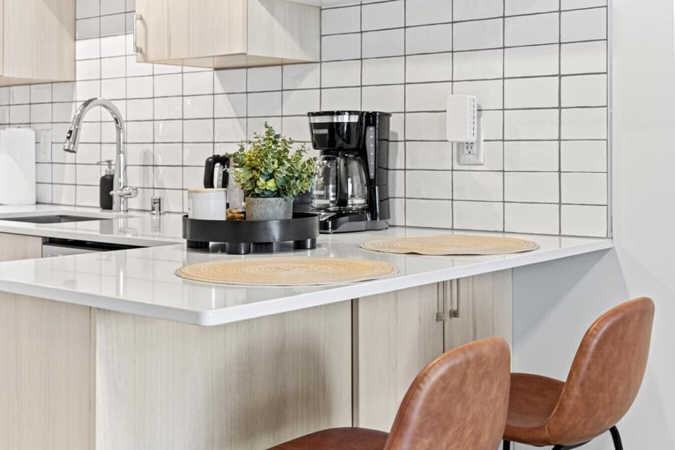 You can almost hear the sizzle of ingredients as you cook in the well-equipped kitchen, where every detail is designed for convenience.