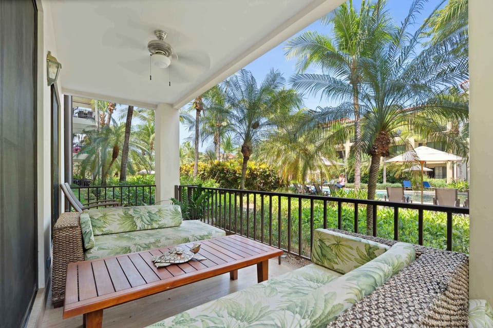 Morning coffee with palm trees keeping you company.
