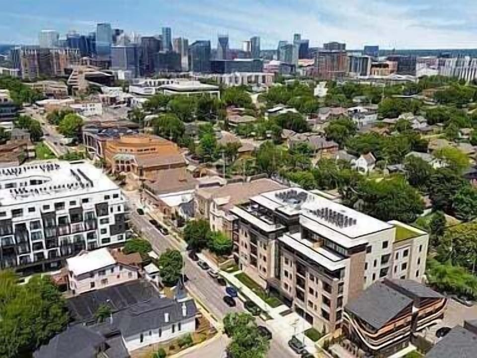 Experience modern urban living at the H&O building – sleek architecture, vibrant surroundings, and the city skyline just steps away!