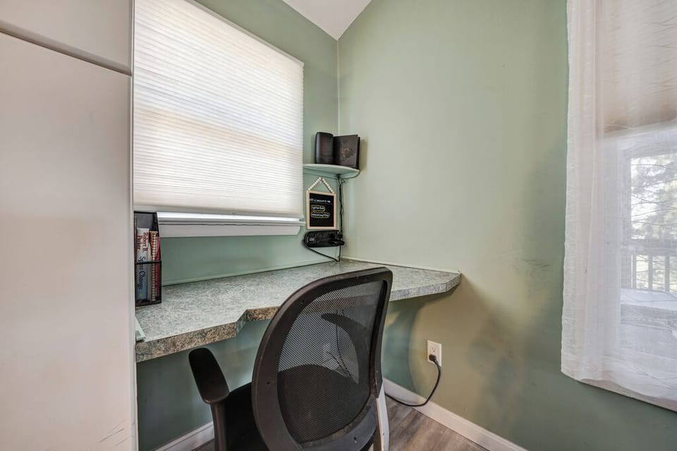 Work Station for catching up on a few emails - but only if you must!