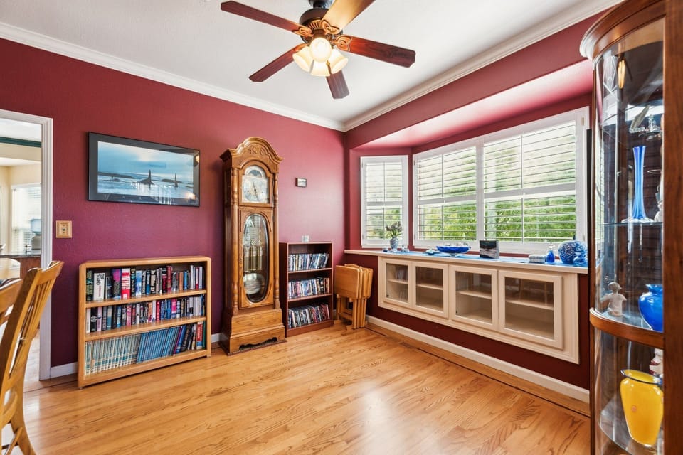 Indoors, Floor, Flooring, Hardwood, Furniture