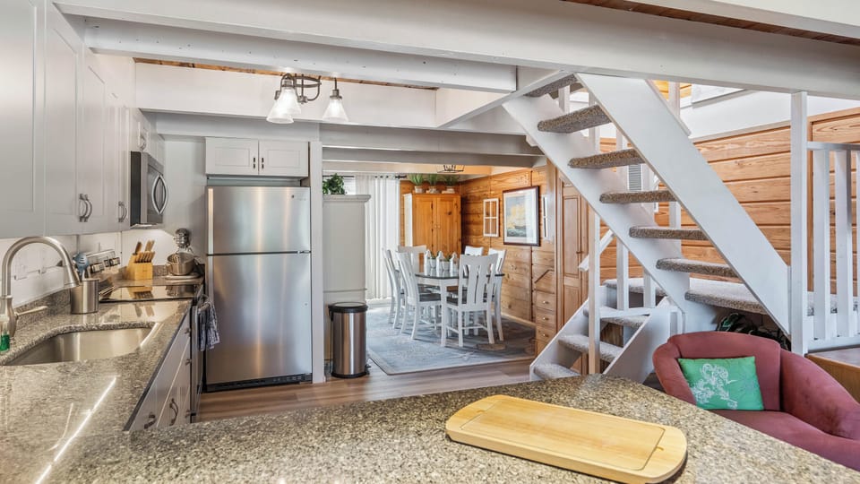 Kitchen/dining