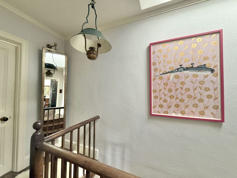 Light and airy landing