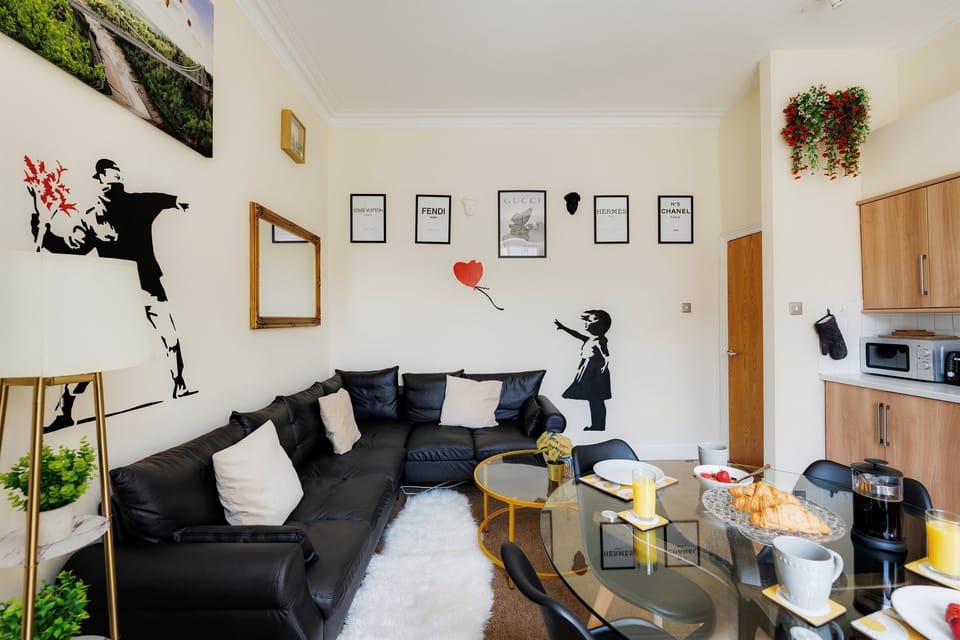 Living room 3