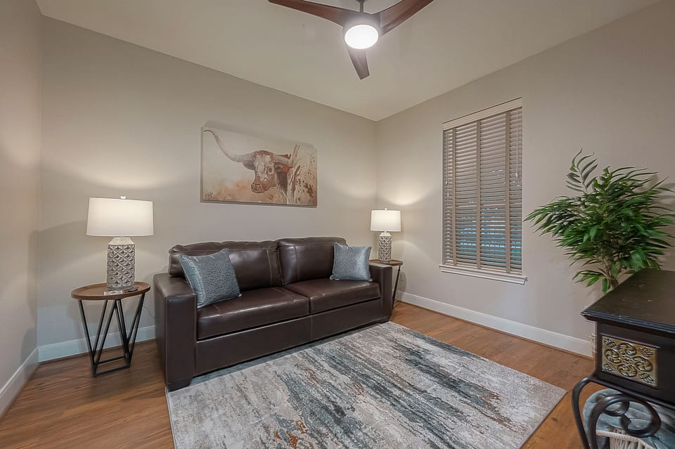 1st floor bedroom - queen size sofa bed