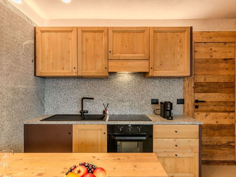 Kitchen, Wood, Cabinetry, Countertop, Flooring, Interior Design, Kitchen Appliance, Drawer, Floor, Wood Stain