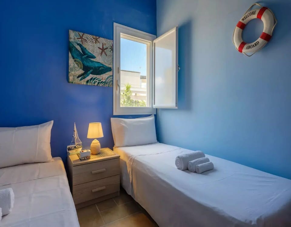 Autumn, Bedroom, Spring, Summer