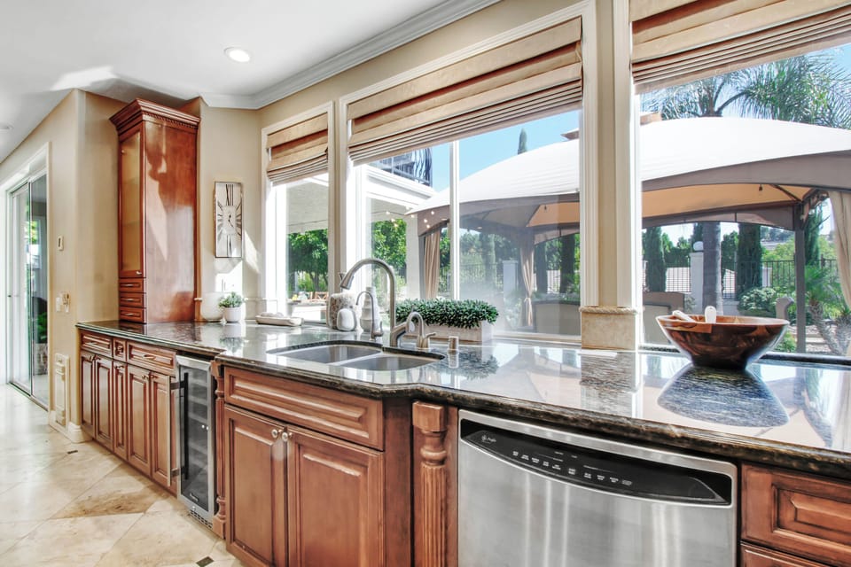 Full Kitchen