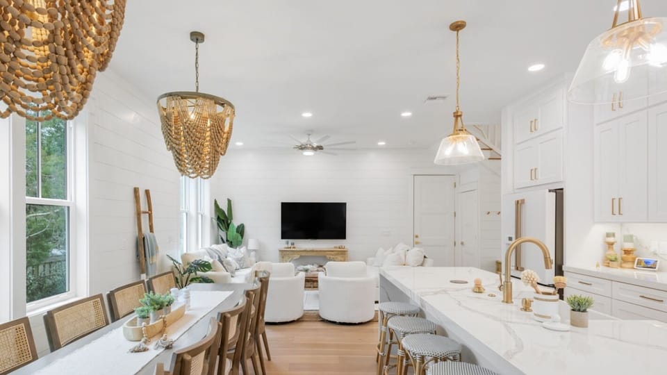 Kitchen / Living Room