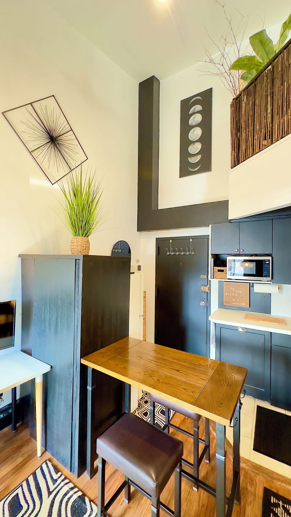 Kitchen Island/Bar