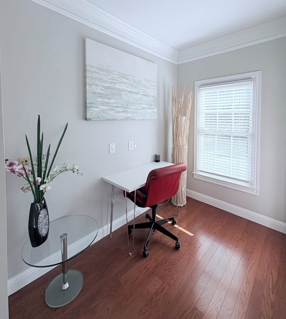 Office space for working with fast internet.
