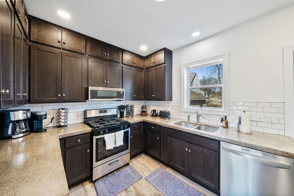 Our fully stocked kitchen is ready for any cooking adventure, whether you prefer quick meals or gourmet creations to make your stay as comfortable as possible.