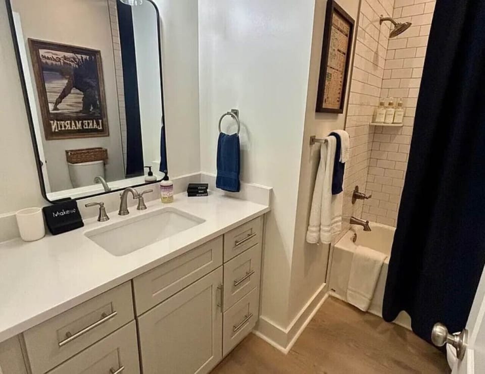 Upstairs bathroom