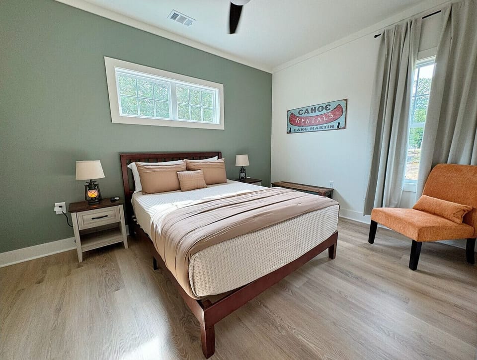 Bedroom #3 with Queen bed