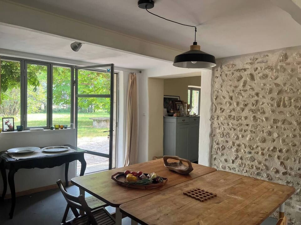 D951e010 78c5 4059 8305 5ebfd1fd362c