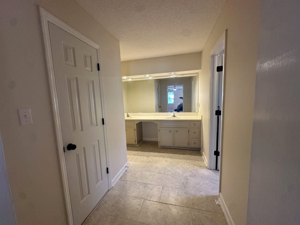 En-suite bathroom in Master bedroom
