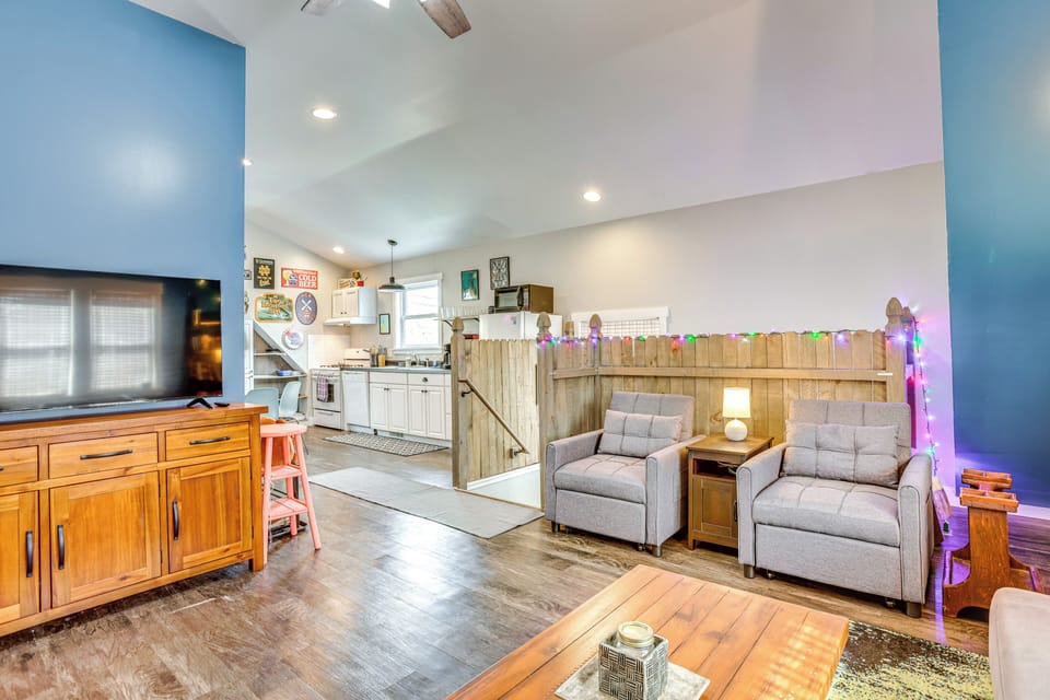 Living Room | 2 Twin Sleeper Chairs | Board Games | Smart TV | 2nd Floor