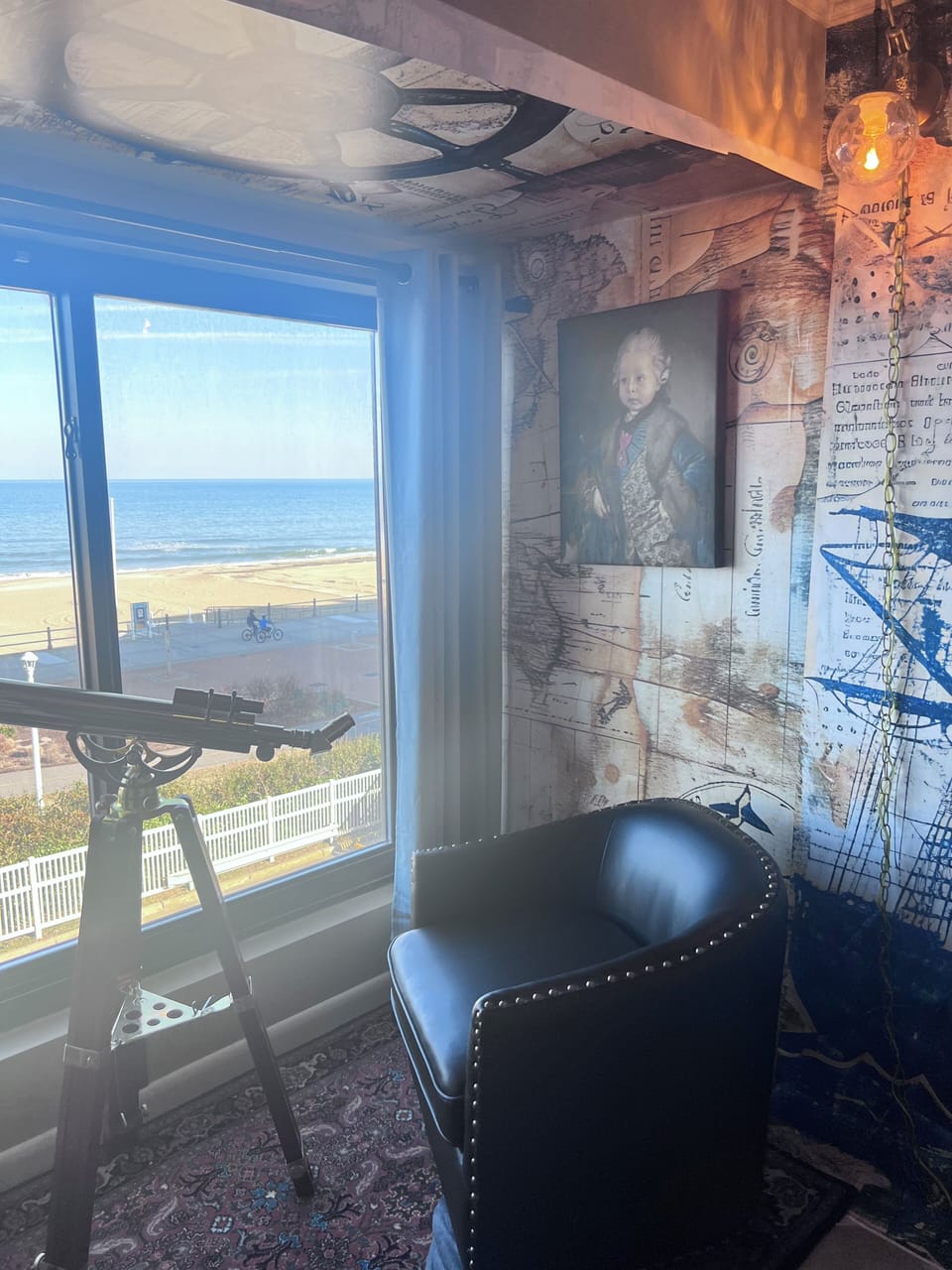 Guest bedroom telescope Veiw