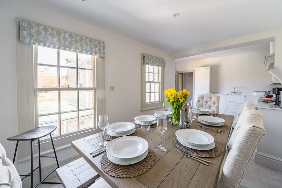 First Floor: Share memories around the table