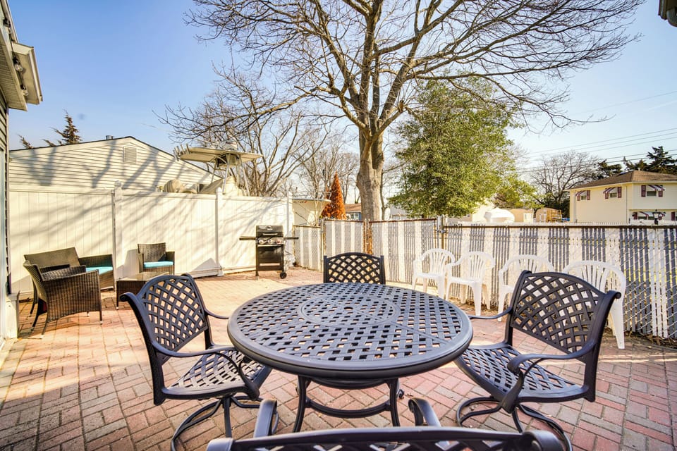 Exterior | 3-Level Home