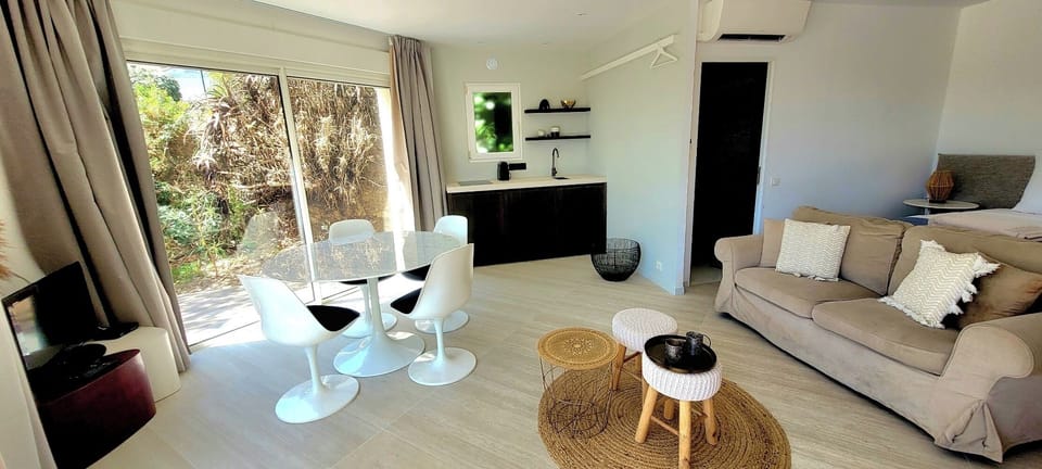 pool bedroom