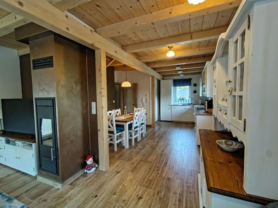 Flooring, Wood, Floor, Interior Design, Ceiling, Furniture, Wood Flooring, Room, Hardwood, Wood Stain