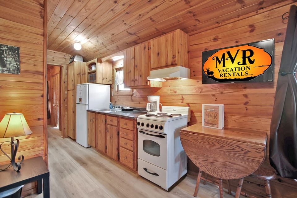 Smart TV, WiFi, Dog Friendly with additional fee