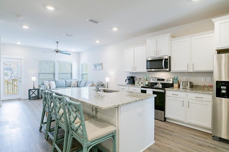Beautifully Designed Kitchen