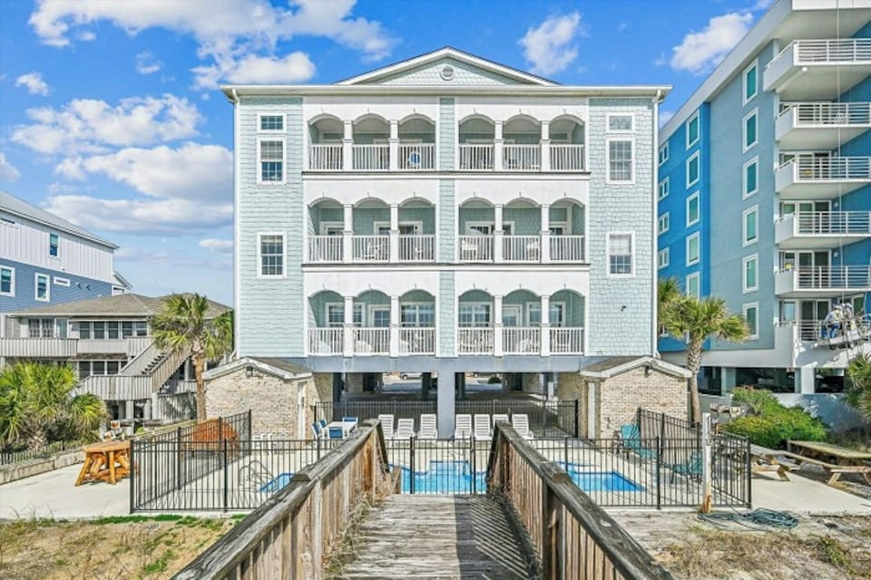 Diamond Blue is located on the oceanfront in North Myrtle Beach.