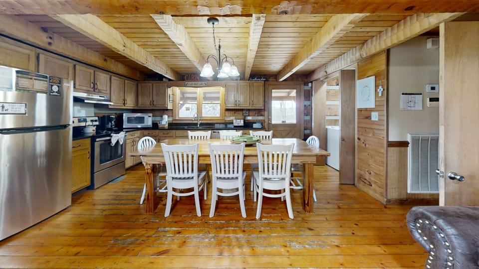 Indoors, Hardwood, Architecture, Building, Dining Room
