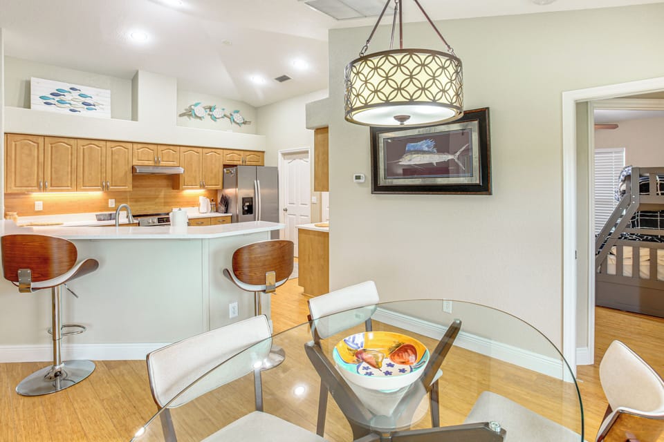Dining Area | Dishware/Flatware